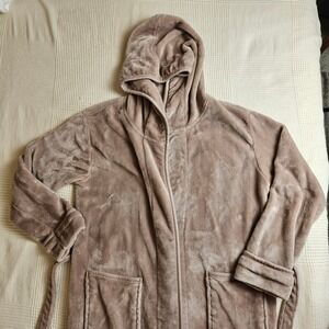 NY Threads Womens Hooded Plush Robe Warm Cozy Fleece Lounger Spa Sleepwear S